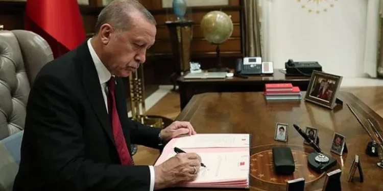 أردوغان يلغي تجميد أصول 7 مرتبطين بتنظيمي داعش والقاعدة
