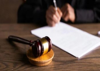 محكمة صينية تمنع استبدال الذكاء الاصطناعي بالموظفين