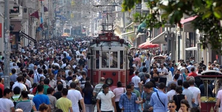 400 ألف هاجروا من تركيا في 2025