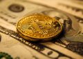 هبوط حاد يضرب العملات الرقمية.. بيتكوين تقترب من 70 ألف دولار