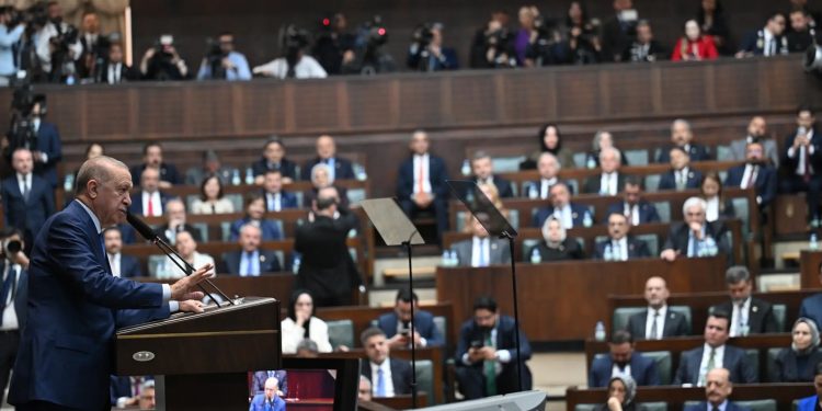 تركيا.. العدالة والتنمية ينتهي من مسودة الدستور الجديد