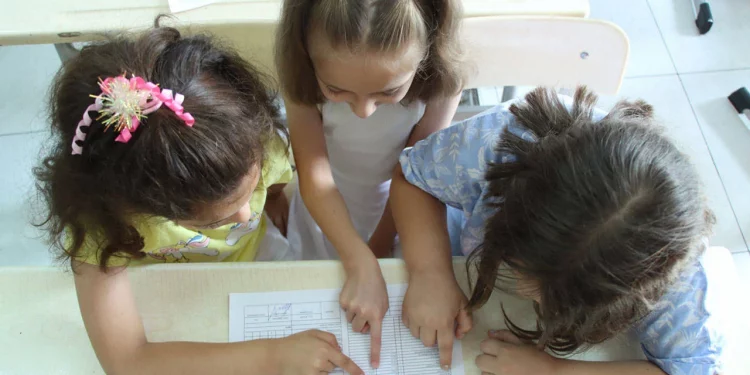 انطلاق العطلة الصيفية في تركيا.. 18 مليون طالب يتسلمون شهاداتهم الدراسية