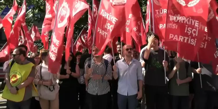 بتركيا ترحل 5 أجانب يخططون للتظاهر ضد قمة الناتو