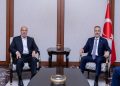 هاكان فيدان يلتقي رئيس حركة حماس خليل الحية