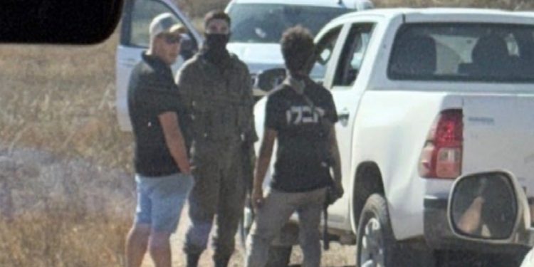 عصابات يهودية تحتجز عضوا بالكونجرس خلال زيارة فلسطين