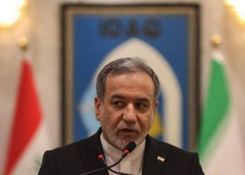 إيران تحذر من عواقب “غير متوقعة” بعد الهجوم الأوكراني على سفينة في بحر قزوين