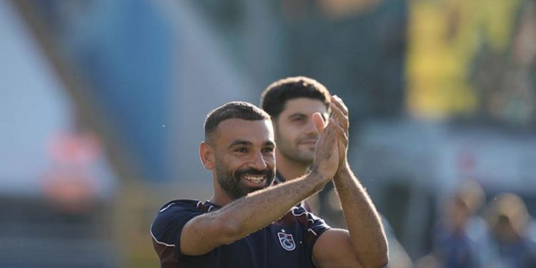 طرابزون سبور يبيع 25 ألف تذكرة موسمية مع انضمام محمد صلاح