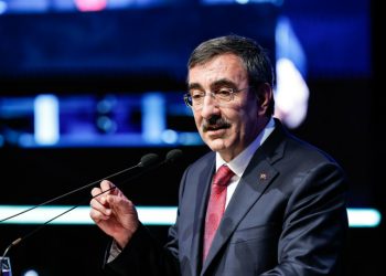 نائب أردوغان يعلق على قانون دمج “العمال الكردستاني” في الحياة المدنية