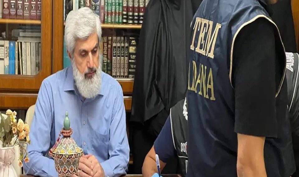 تركيا.. اعتقال رئيس وقف فرقان وزوجته
