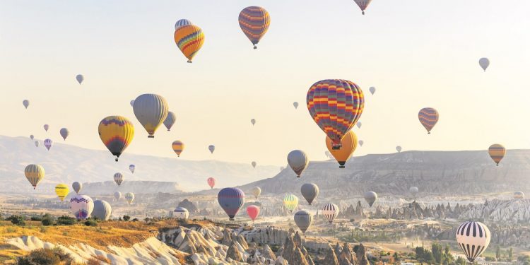 بلومبرج: تركيا تودع عصر “السياحة الرخيصة”