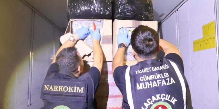 إحباط تهريب 800 كجم مخدرات عبر معبر “كابيكولي” الحدودي