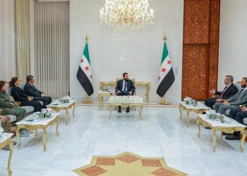 كوتة بالداخلية والجيش.. مطالب قسد التي قبلها الشرع خلال لقاء عبدي