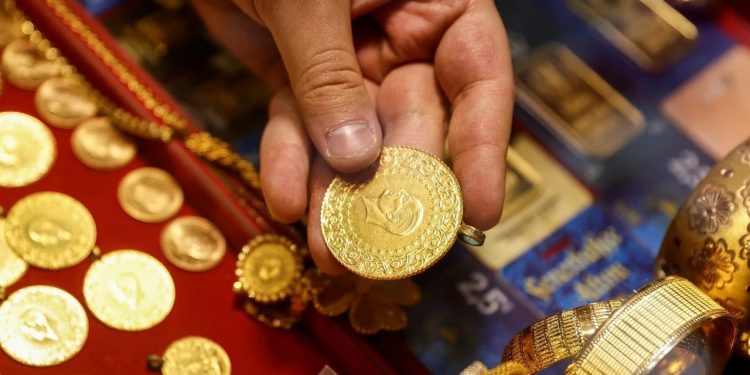المركزي التركي يوقف العمل بقرار يتعلق بالذهب