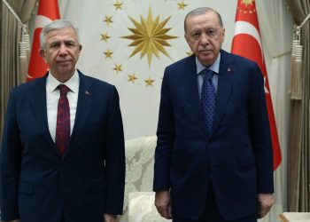 عمدة أنقرة يكشف تفاصيل محادثاته مع أردوغان