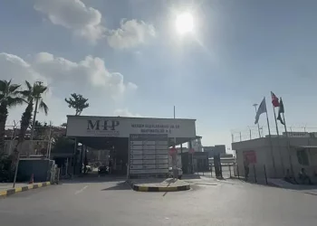 تسرب كيميائي في ميناء مرسين ونقل 50 عاملا إلى المستشفى وإخلاء الميناء