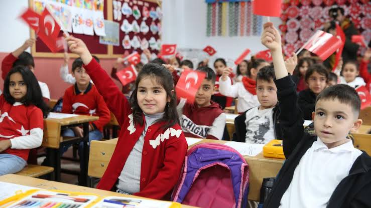 تركيا تفتح أبواب مدارسها لـ 17 مليون طالب وأكثر من مليون معلم