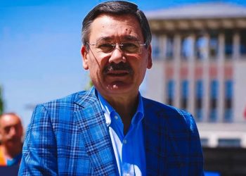 بلدية أنقرة تتقدم ببلاغ ضد عمدتها السابق مليح جوكتاش