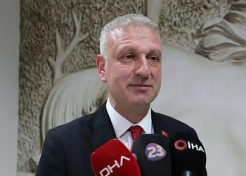 مليون شخص يفقدون مدخراتهم.. مستشار أردوغان يعلق على أزمة الصناديق الاستثمارية