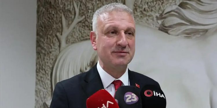 مليون شخص يفقدون مدخراتهم.. مستشار أردوغان يعلق على أزمة الصناديق الاستثمارية