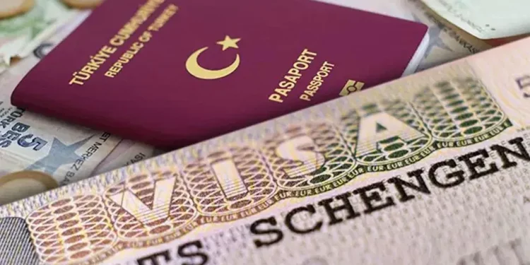 الأتراك في صدارة المرحلين من الاتحاد الأوروبي