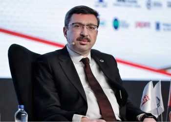 تركيا.. استجواب مسؤول مالي سابق بتحقيقات أزمة الصناديق الاستثمارية