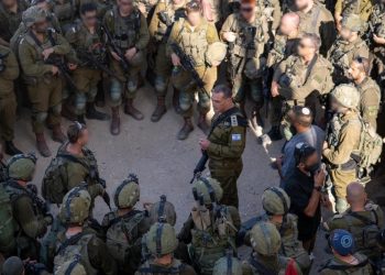 جنود إسرائيليون يطالبون “بفتح دمشق”!