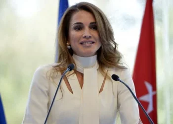الملكة رانيا تسلط الضوء على محنة الأطفال الفلسطينيين في السجون الإسرائيلية