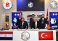 مصر وتركيا توقعان مذكرة تفاهم بشأن الصناعات الدفاعية في معرض سراييفو