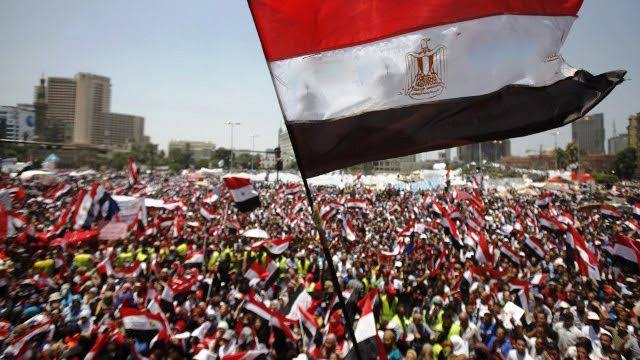 الولاء للوطن.. بين تقدير الحاكم وشرف المعارضة