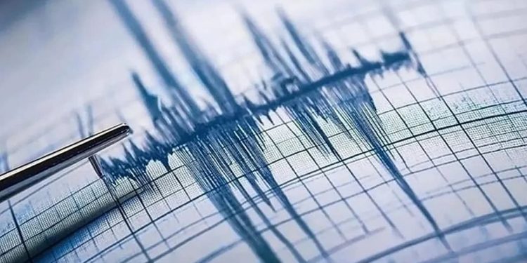 زلزال قبالة جناق قلعة التركية بقوة 4.7 ريختر