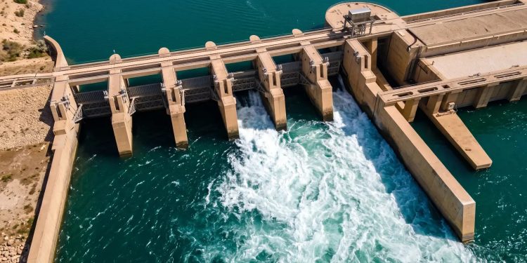 العراق يسند إنشاء 3 سدود جديدة إلى شركات التركية