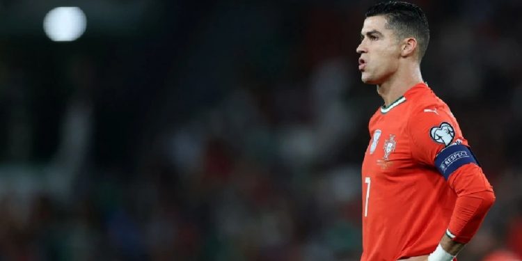 هل ينضم كريستيانو رونالدو إلى الدوري التركي خلال الانتقالات النصفية؟