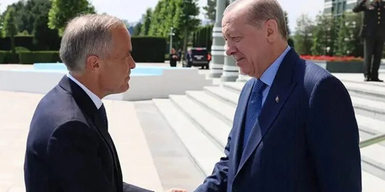 رئيس وزراء كندا يزور تركيا