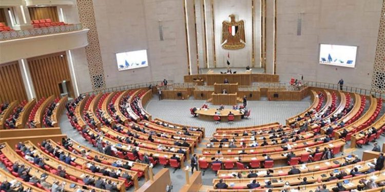 البرلمان المصري يفوض السيسي لدعم السعودية والدفاع عنها