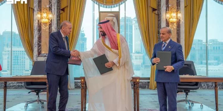 برلماني: تركيا تخطط لإرسال عسكريين إلى السعودية بموجب اتفاقية مكة